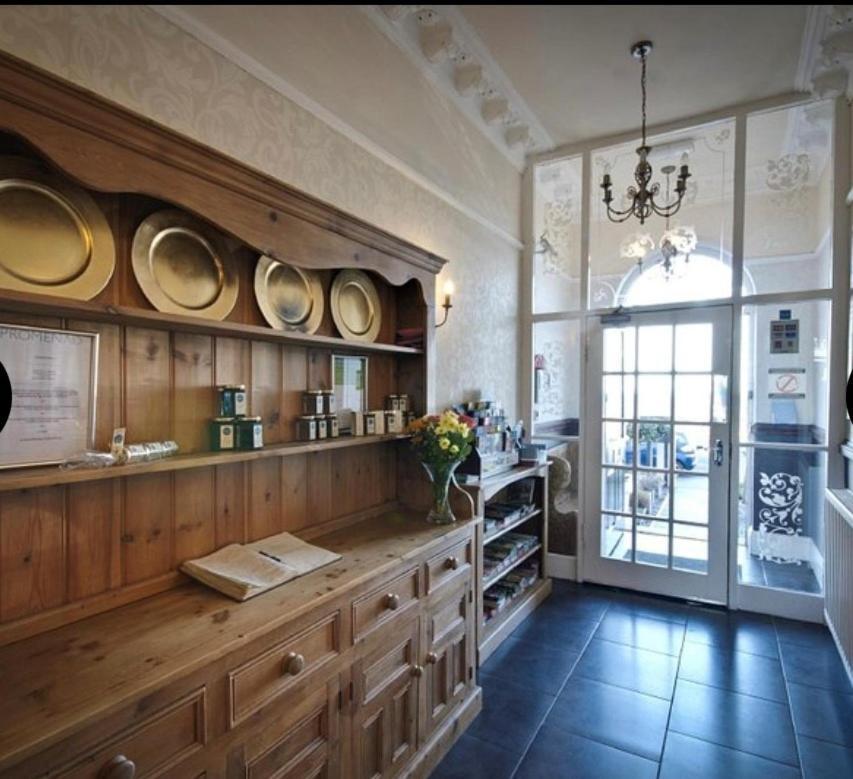 Promenad Bed & Breakfast Llandudno Exterior photo